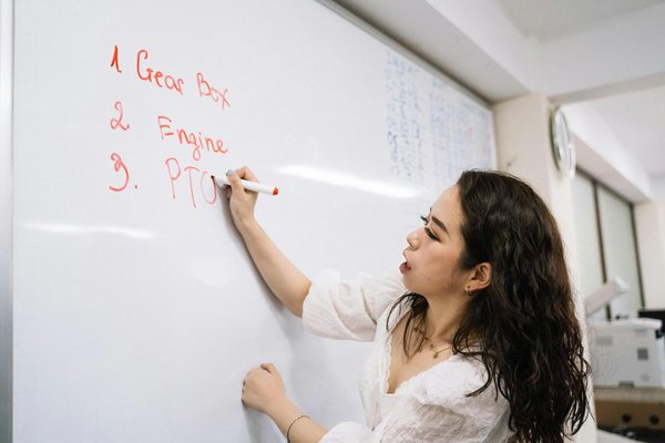 What Are the Key Considerations for Developing a Franchise Model for a Nottingham-Based Cafe?